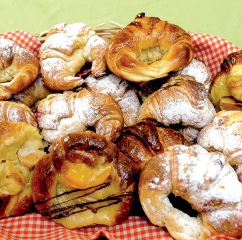 Medialunas de Dulce de Guayaba